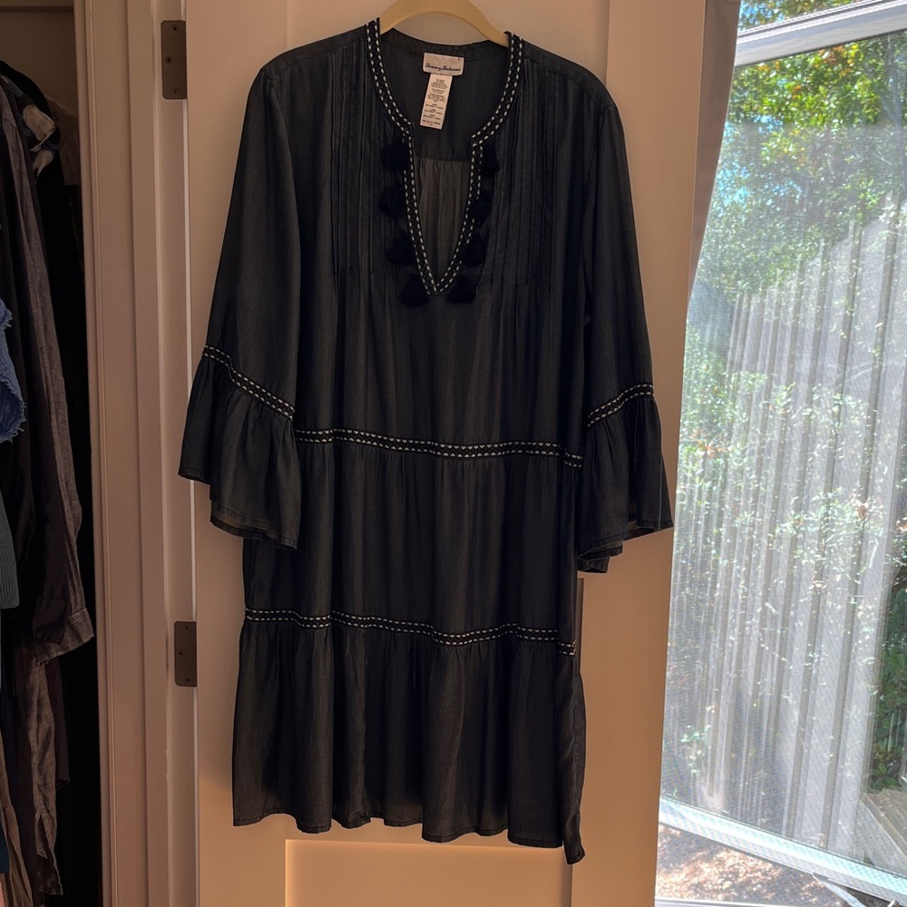 Tommy Bahama Tencel Denim color Dress with White Accents